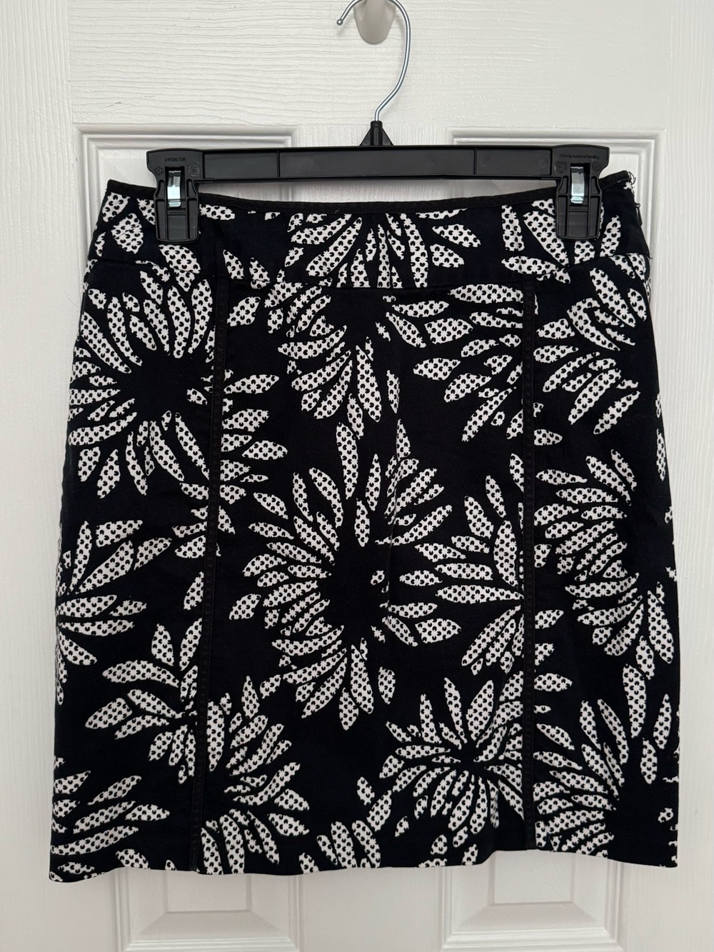Geoffrey Beene Black and White Floral Mini Skirt